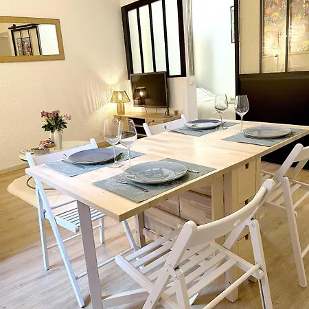 Le Cosy Nimois, Charme Et Terrasse Au Coeur De Apartment *