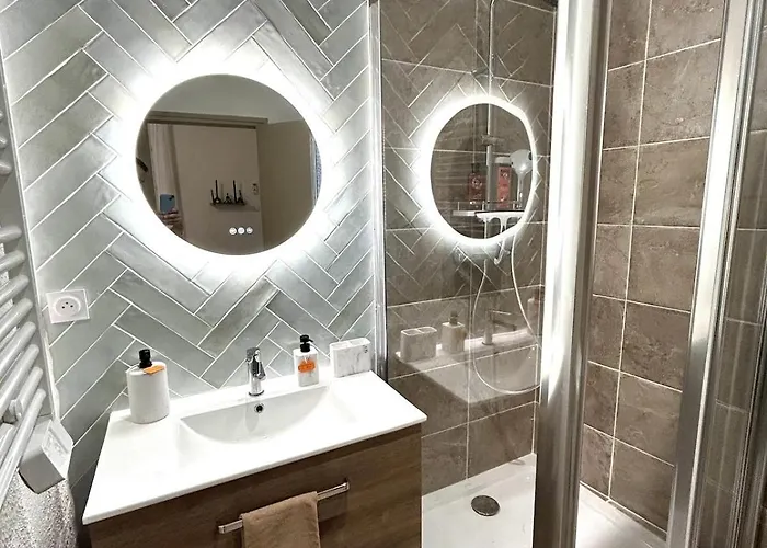 Le Cosy Nimois, Charme Et Terrasse Au Coeur De Apartment