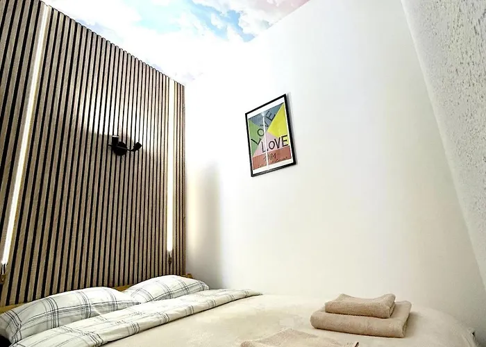 Le Cosy Nimois, Charme Et Terrasse Au Coeur De Lägenhet Nîmes