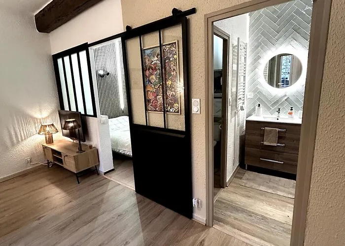 Le Cosy Nimois, Charme Et Terrasse Au Coeur De Nimes