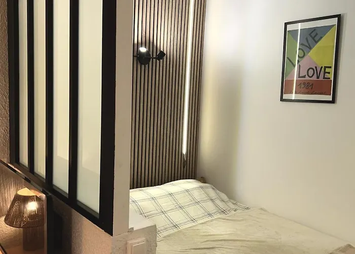 Le Cosy Nimois, Charme Et Terrasse Au Coeur De * Nimes