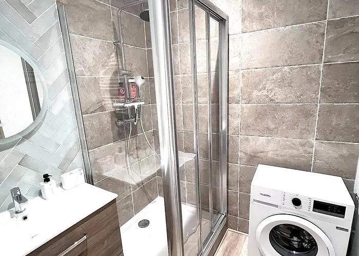 Lägenhet Le Cosy Nimois, Charme Et Terrasse Au Coeur De *